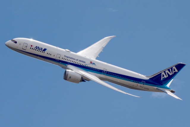 Boeing_787_N1015B_ANA_Airlines_(27611880663)_(cropped)-min